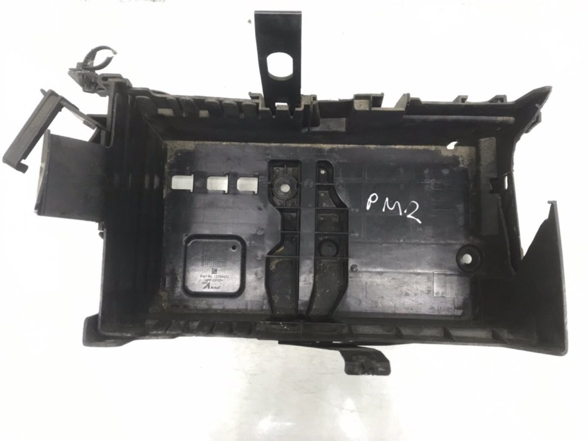 Полка аккумулятора бу для Opel Astra J 1.3 CDTi,  2011 г.