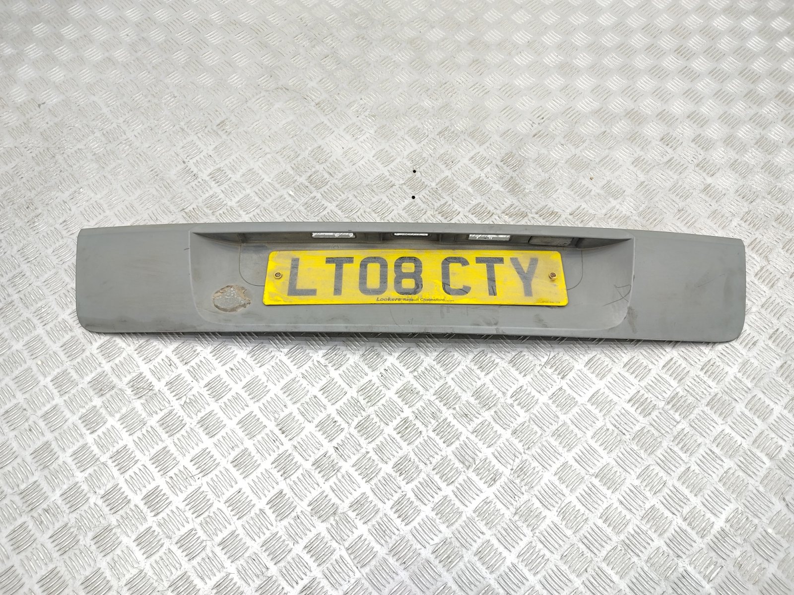 Накладка подсветки номера бу для Renault Scenic 1.6 i, 2008 г.