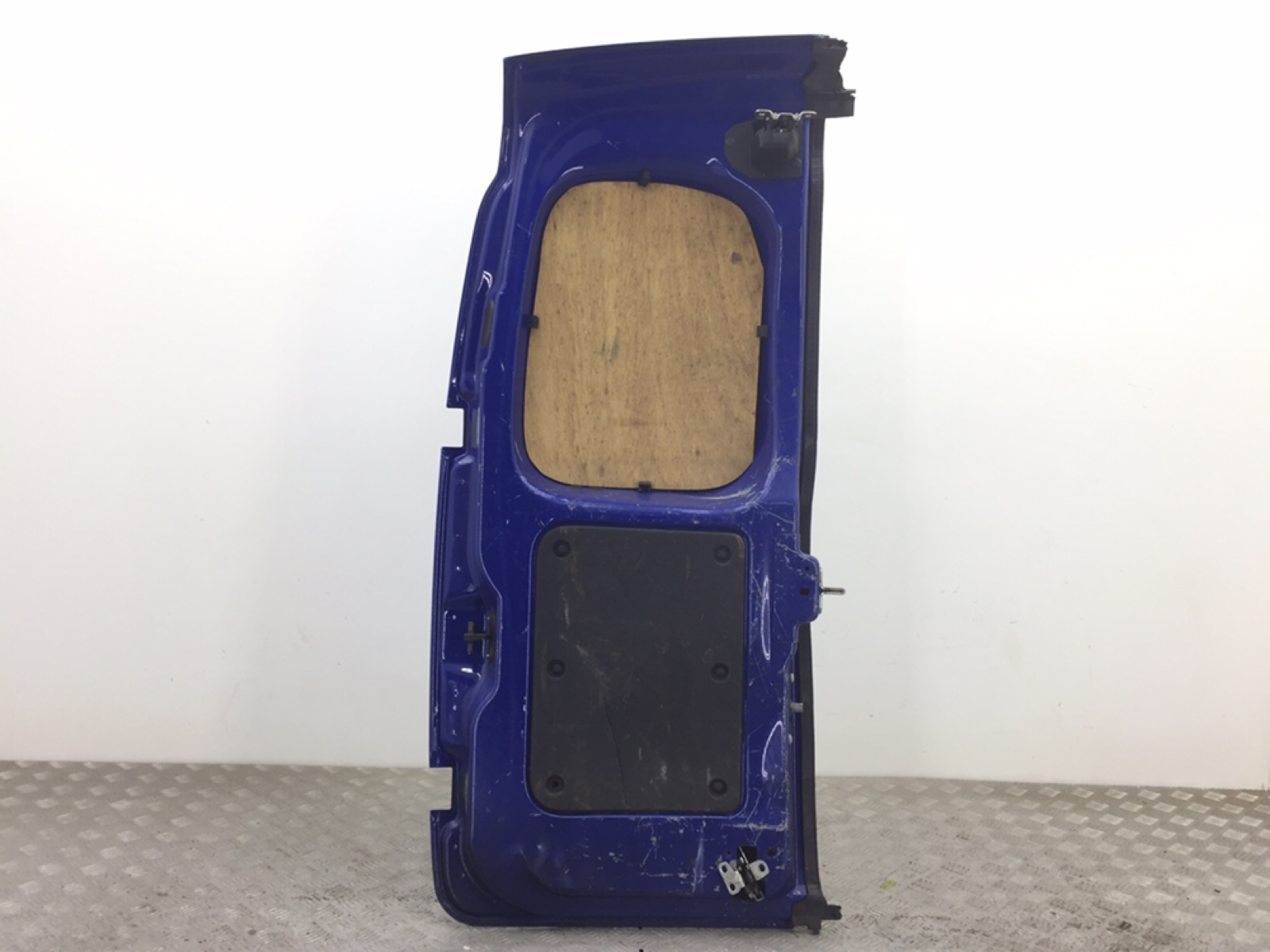 Дверь задняя распашная правая бу для Peugeot Bipper  1.3 HDi,  2013 г.