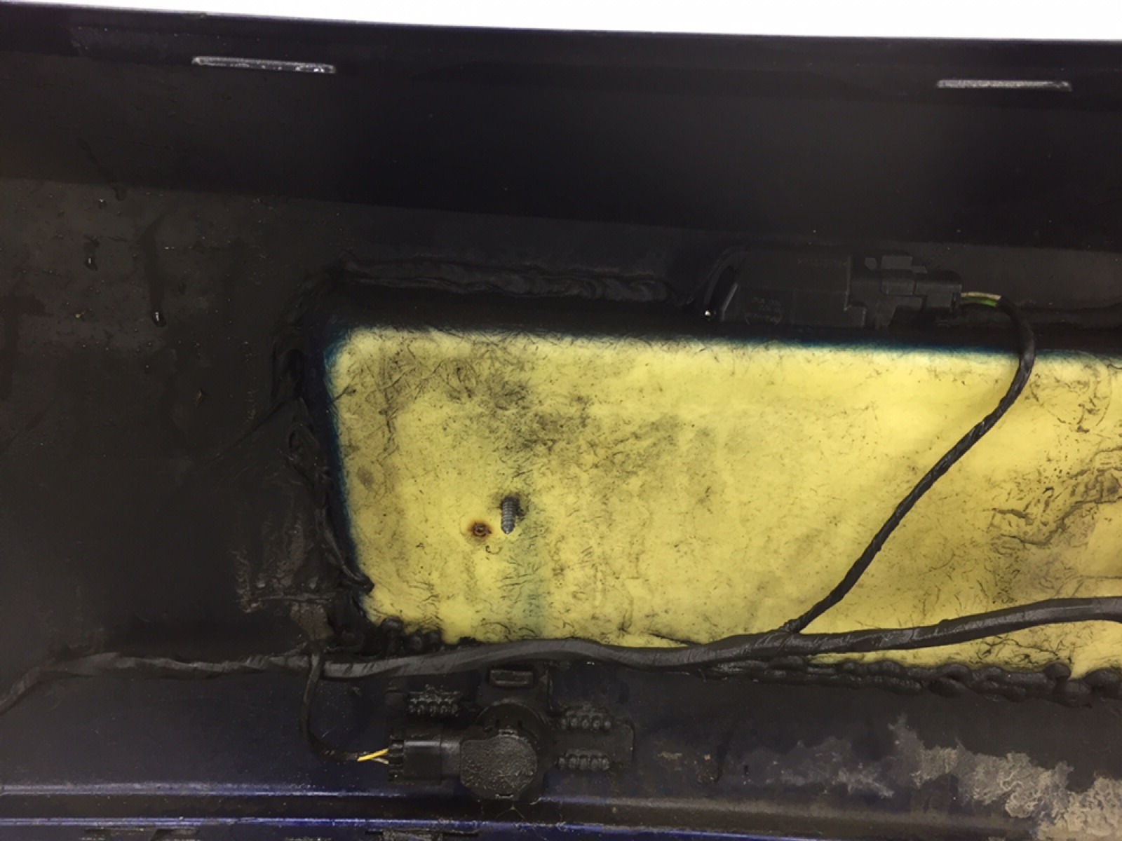 Бампер задний бу для Peugeot 407 Coupe 3.0 i,  2007 г.