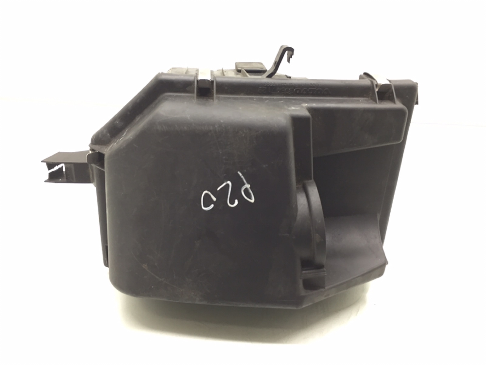 Корпус воздушного фильтра бу для Volvo XC90  2.4 D5,  2003 г.