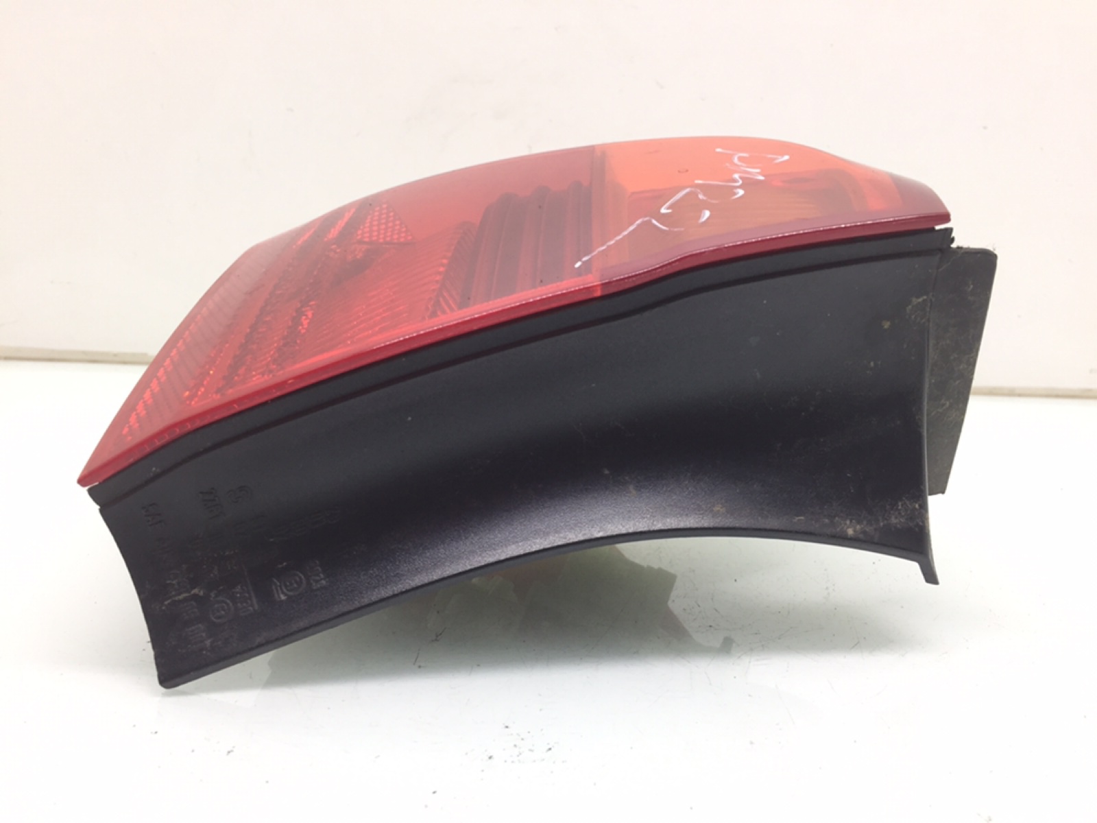 Фонарь задний левый бу для BMW 3 E90/E91/E92/E93 2.0 TD,  2008 г.