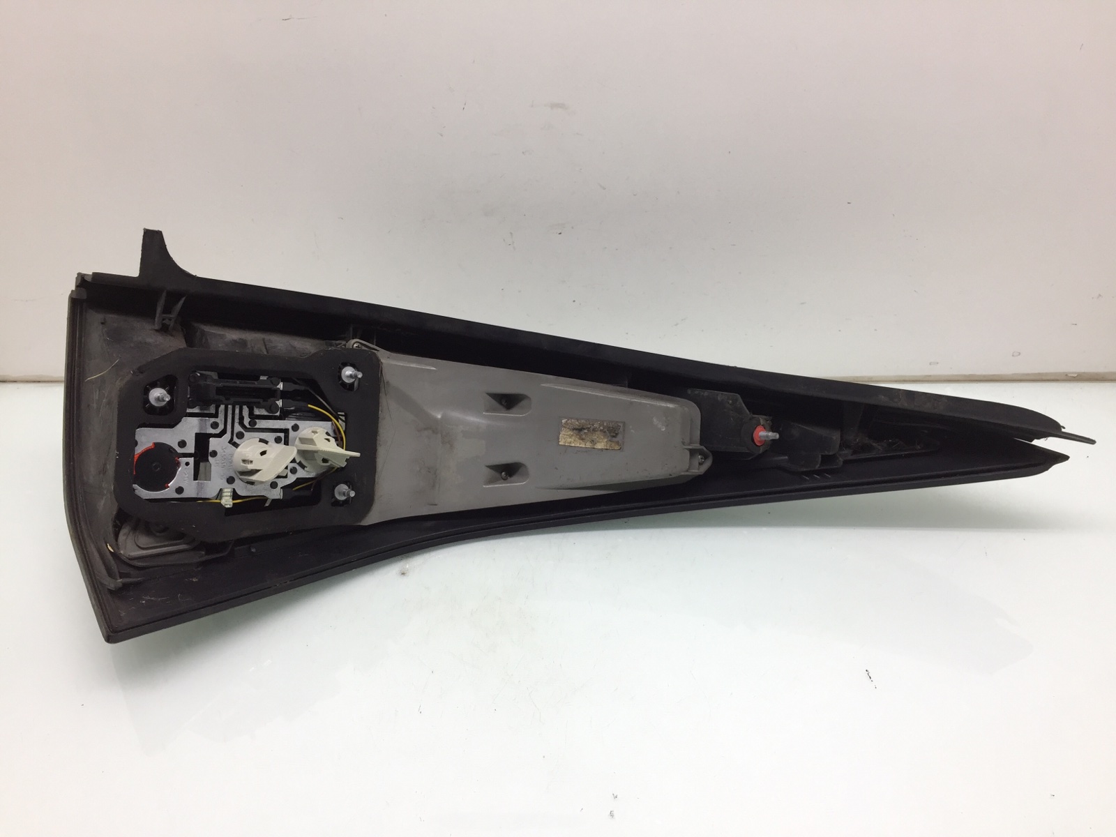 Фонарь задний левый бу для Saab 9-3  1.9 TiD,  2006 г.