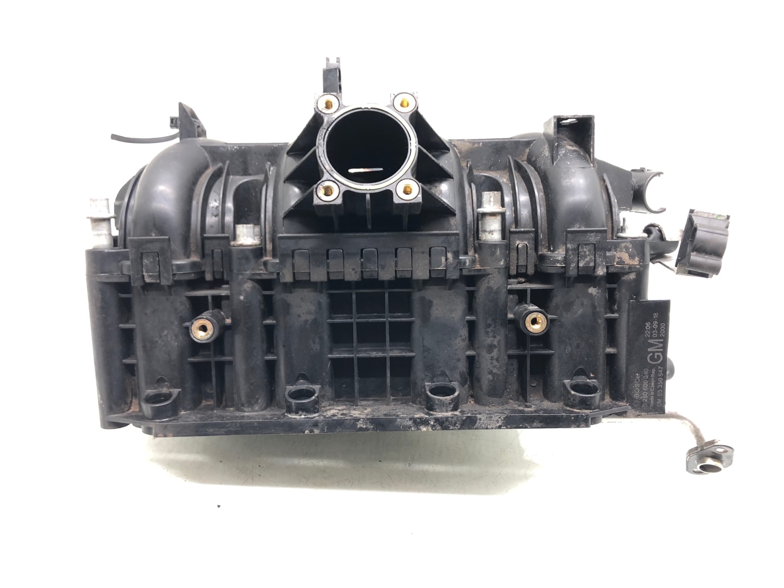 Коллектор впускной бу для Opel Corsa C 1.2 i, 2004 г. Коллектор впускной бу для Opel Corsa C 1.2 i, 2004 г.