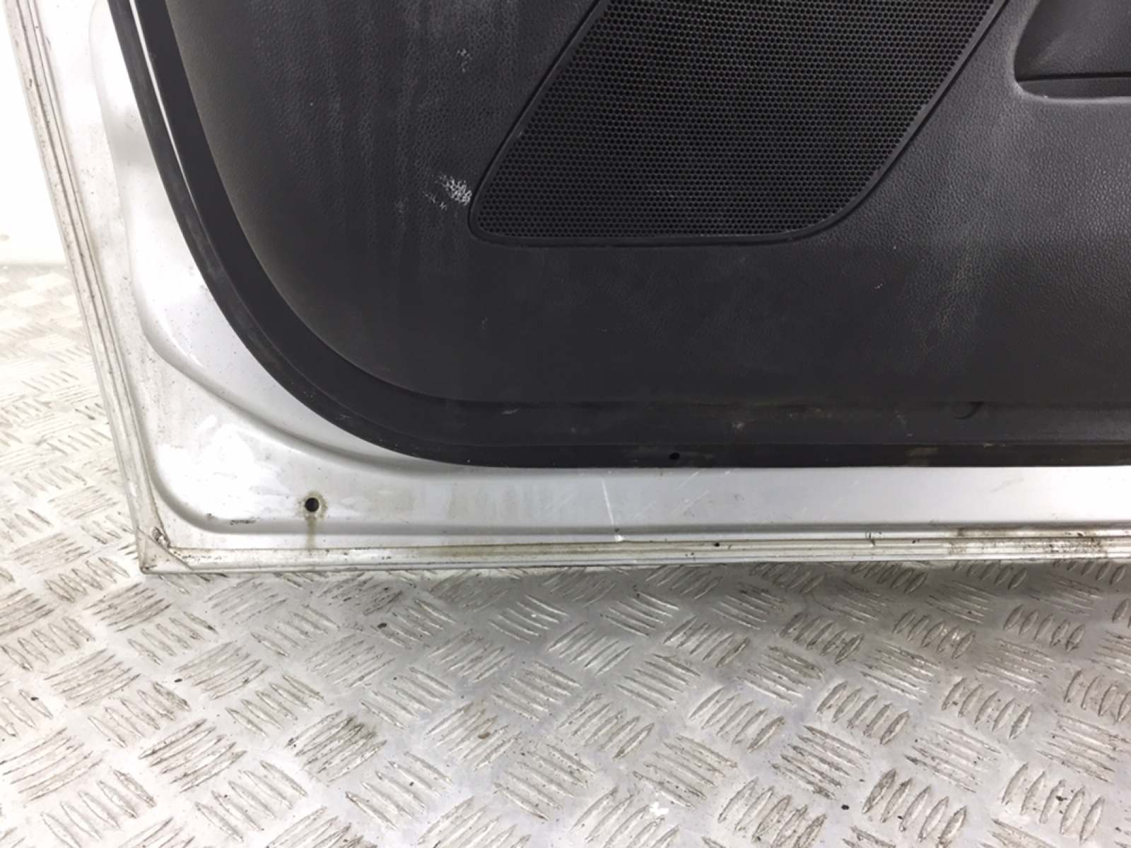 Дверь передняя правая бу для Opel Meriva B 1.4 i,  2010 г.