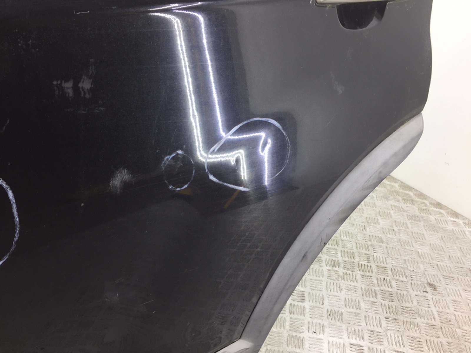 Дверь задняя левая бу для Chevrolet Captiva 2.2 VCDi, 2011 г. Дверь задняя левая бу для Chevrolet Captiva 2.2 VCDi, 2011 г.