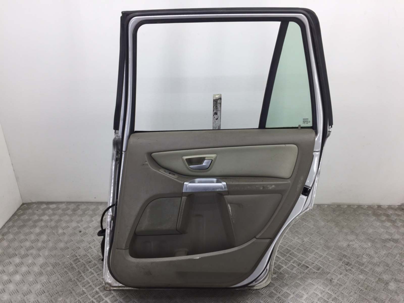 Дверь задняя правая бу для Volvo XC90  2.4 D5,  2005 г.