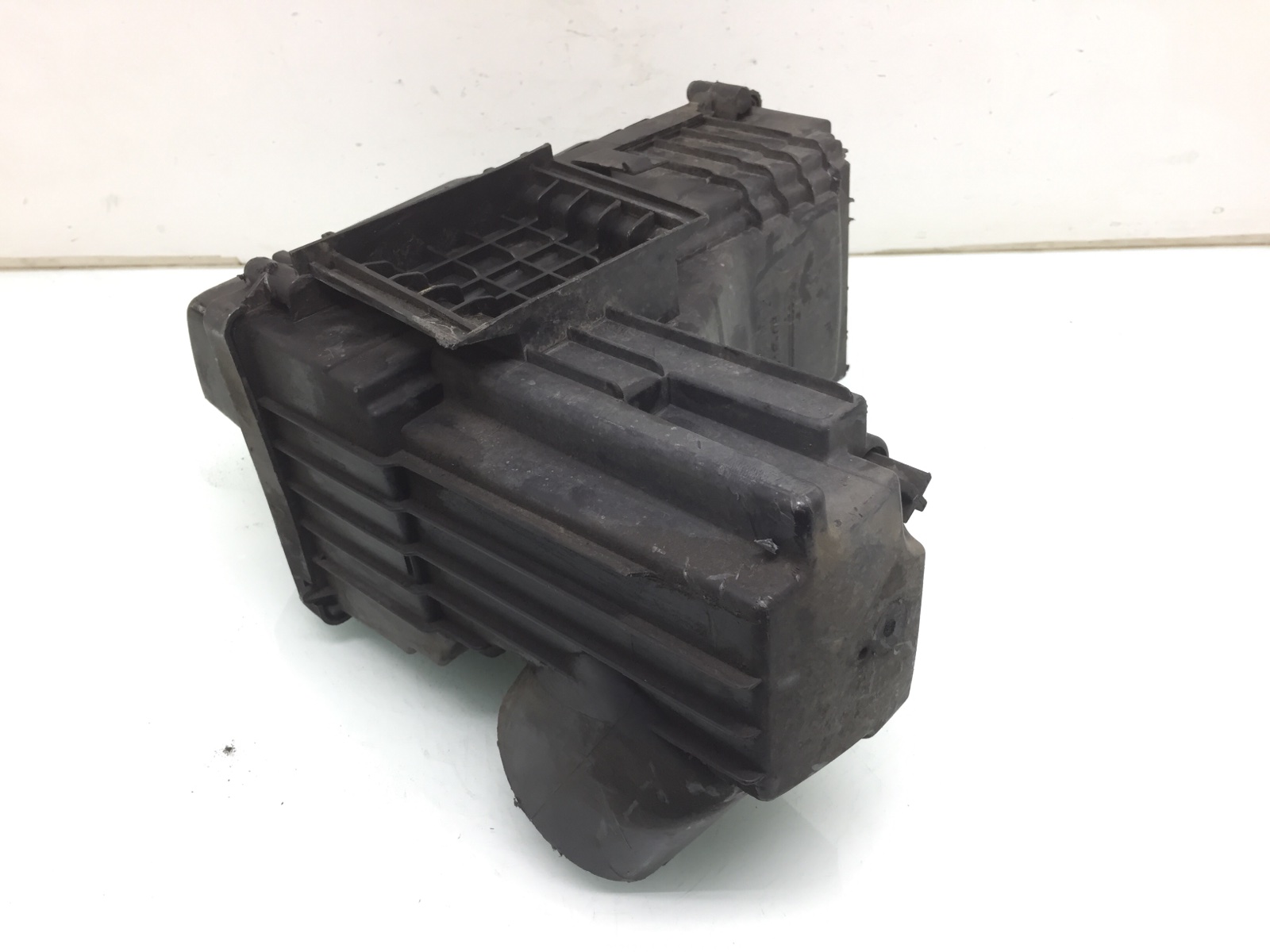 Корпус воздушного фильтра бу для Peugeot 407  2.0 HDi,  2005 г.