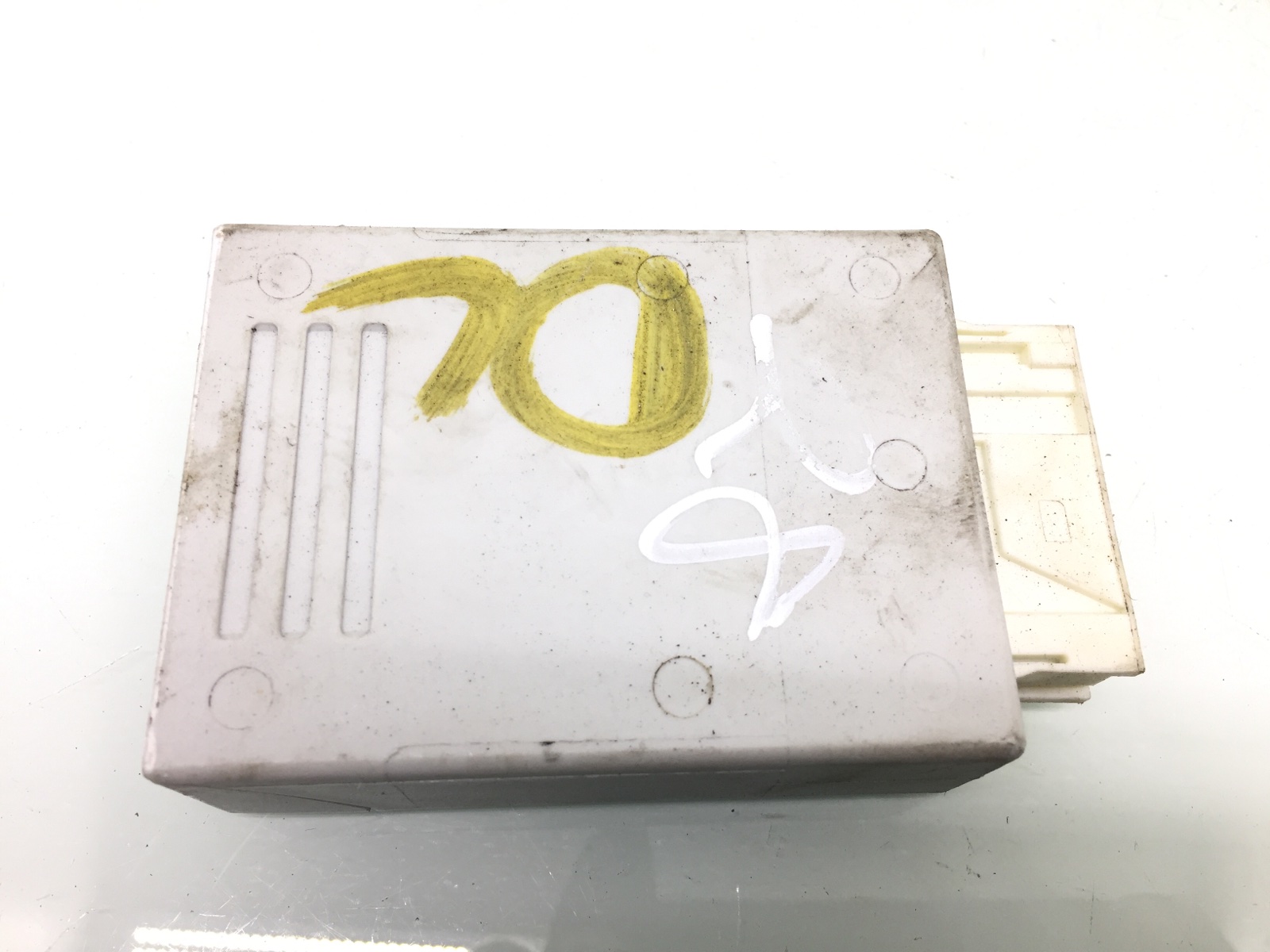 Блок управления пневмоподвеской бу для BMW 7 E65/E66 3.0 TD, 2005 г.