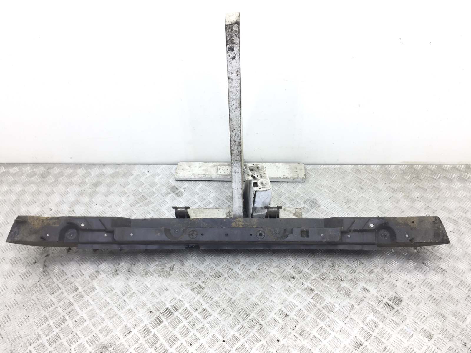 Усилитель бампера заднего бу для Citroen Berlingo 1 1.4 i, 2001 г. Усилитель бампера заднего бу для Citroen Berlingo 1 1.4 i, 2001 г.