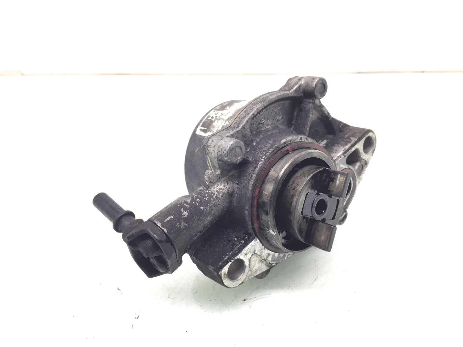 Насос вакуумный бу для Peugeot 206  1.4 HDi,  2006 г.