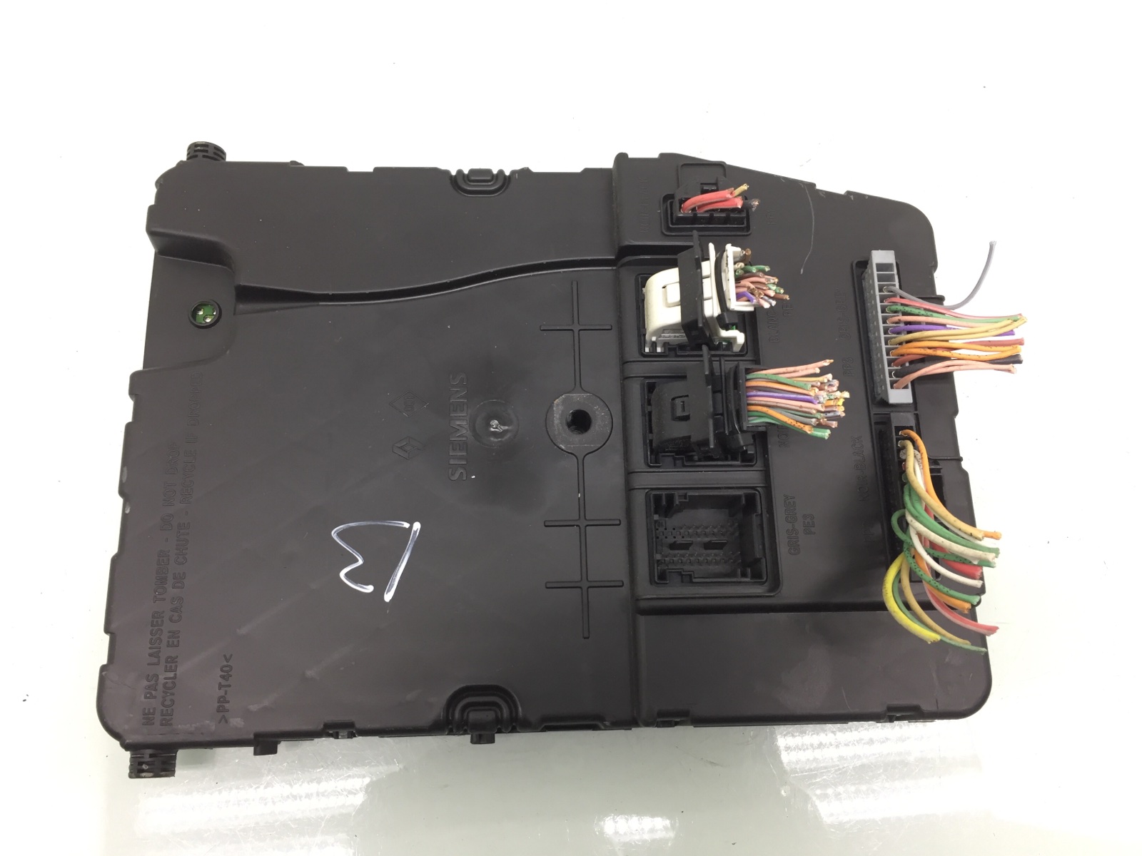 Блок комфорта бу для Renault Scenic 1.4 i, 2006 г. Блок комфорта бу для Renault Scenic 1.4 i, 2006 г.