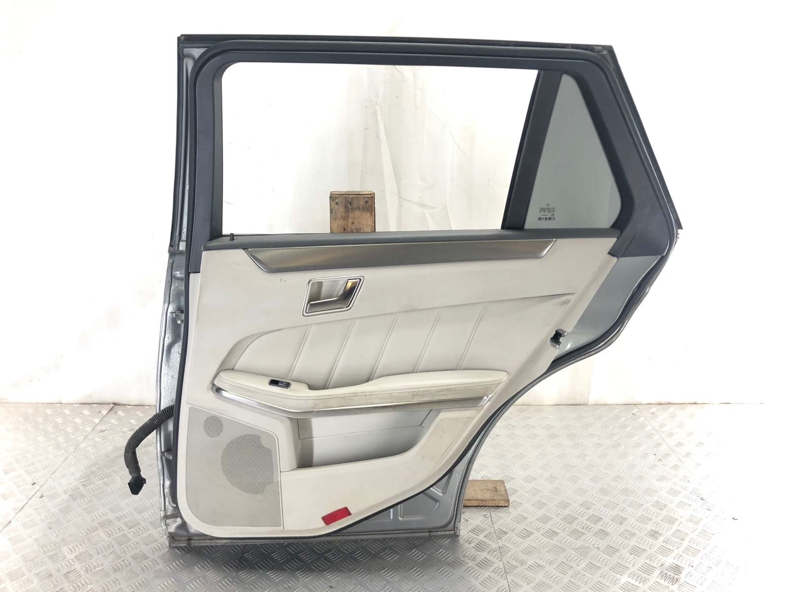 Дверь задняя правая бу для Mercedes E W212 2.2 CDi,  2013 г.