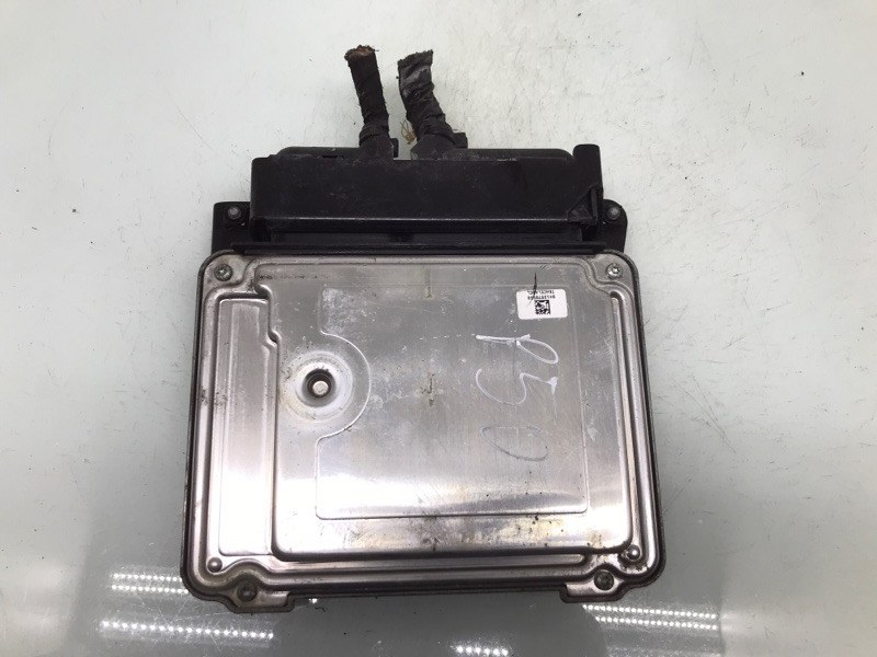 Блок управления двигателем бу для Audi A3 8P 1.9 TDi, 2007 г. Блок управления двигателем бу для Audi A3 8P 1.9 TDi, 2007 г.