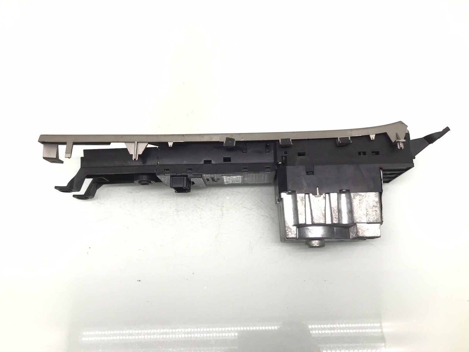 Кулиса бу для Jaguar XF  3.0 TD,  2010 г.