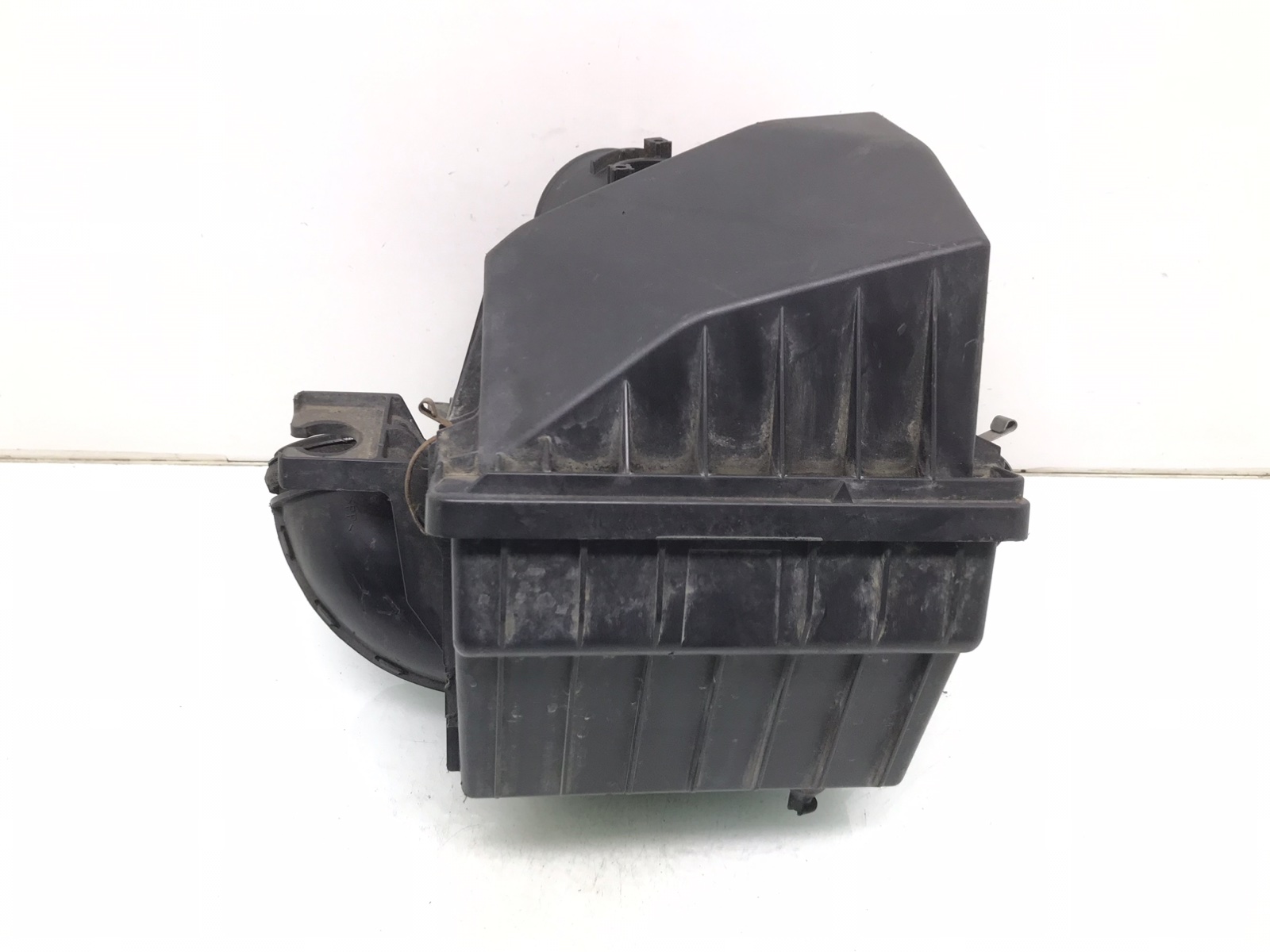 Корпус воздушного фильтра бу для Mazda 3 BL 2.2 CTDi, 2010 г. Корпус воздушного фильтра бу для Mazda 3 BL 2.2 CTDi, 2010 г.