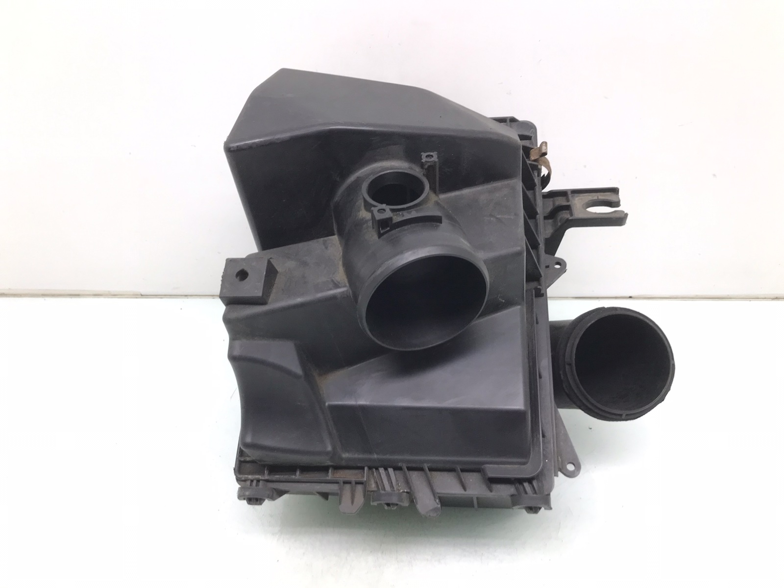 Корпус воздушного фильтра бу для Mazda 3 BL 2.2 CTDi, 2010 г. Корпус воздушного фильтра бу для Mazda 3 BL 2.2 CTDi, 2010 г.