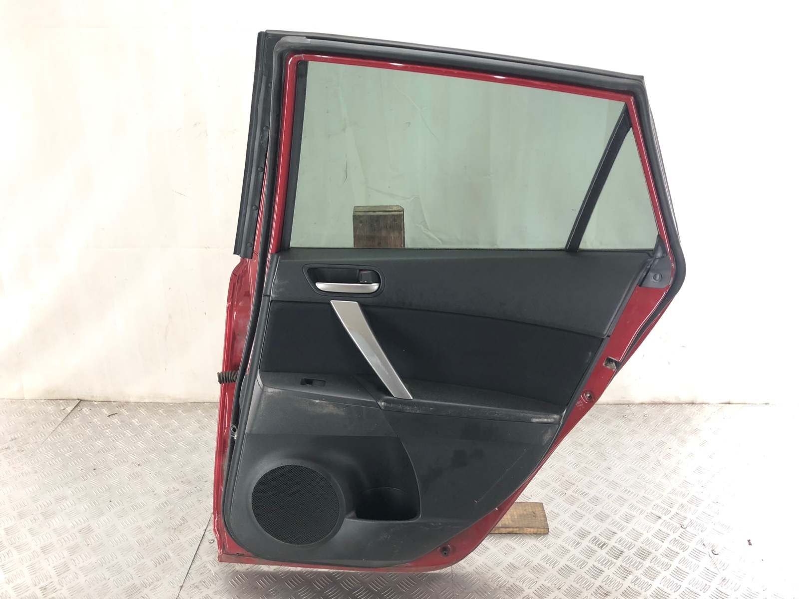 Дверь задняя правая бу для Mazda 3  BL 2.2 CTDi,  2010 г.