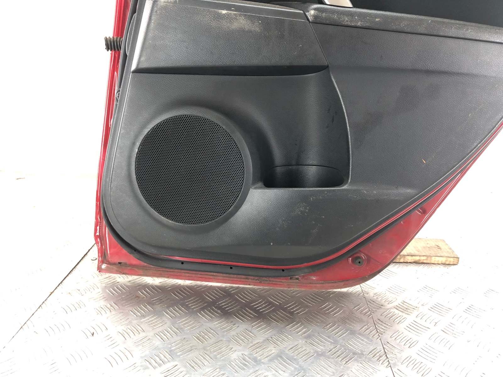 Дверь задняя правая бу для Mazda 3  BL 2.2 CTDi,  2010 г.