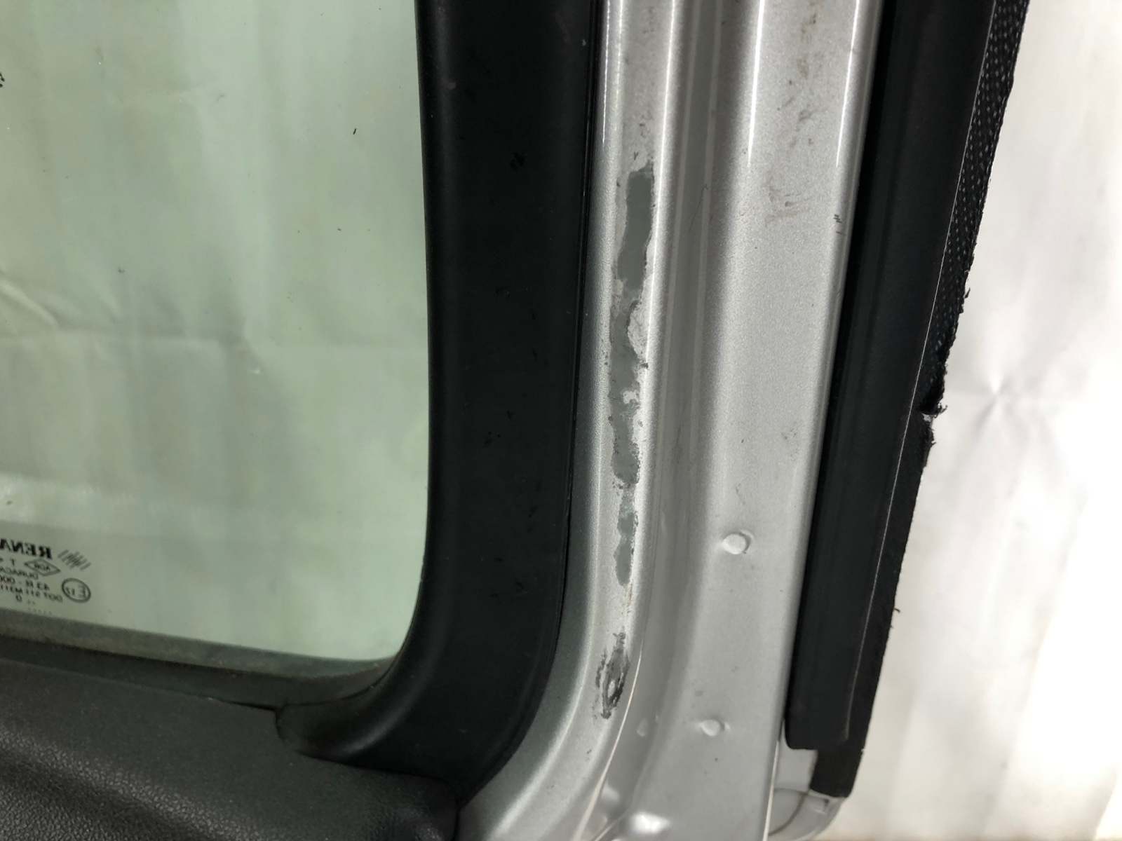 Дверь задняя правая бу для Renault Clio  1.5 DCi,  2011 г.