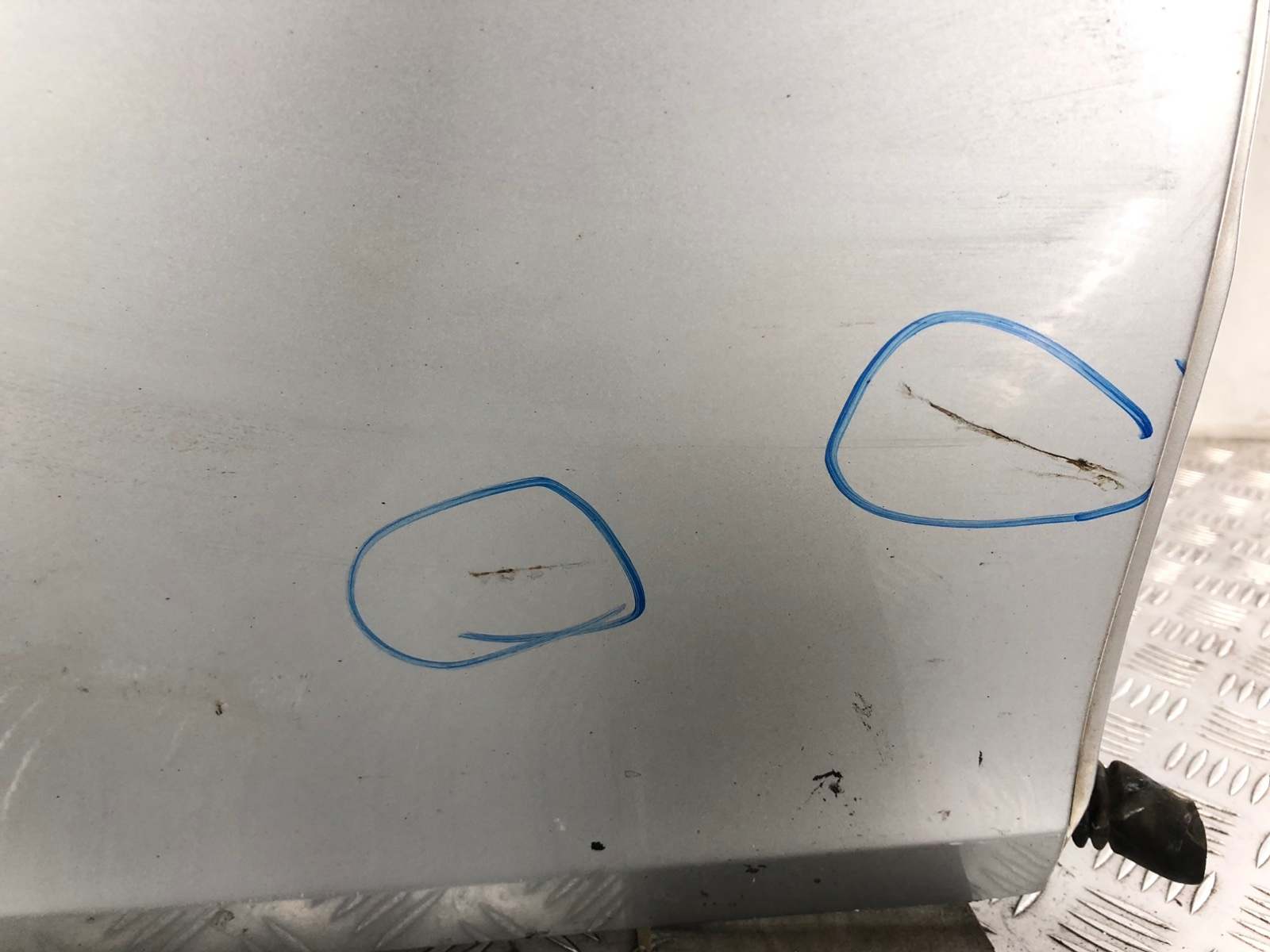 Дверь задняя правая бу для Renault Clio  1.5 DCi,  2011 г.