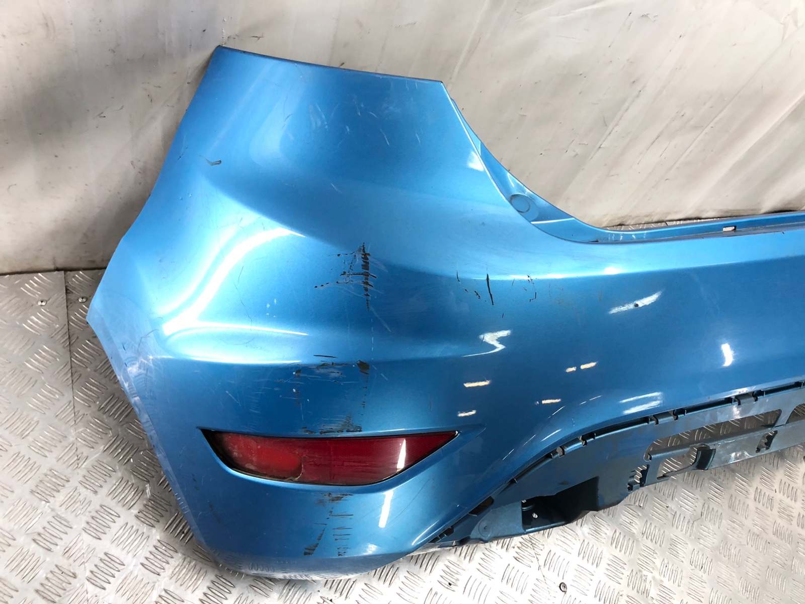 Бампер задний бу для Ford Fiesta  1.4 TDCi,  2009 г.