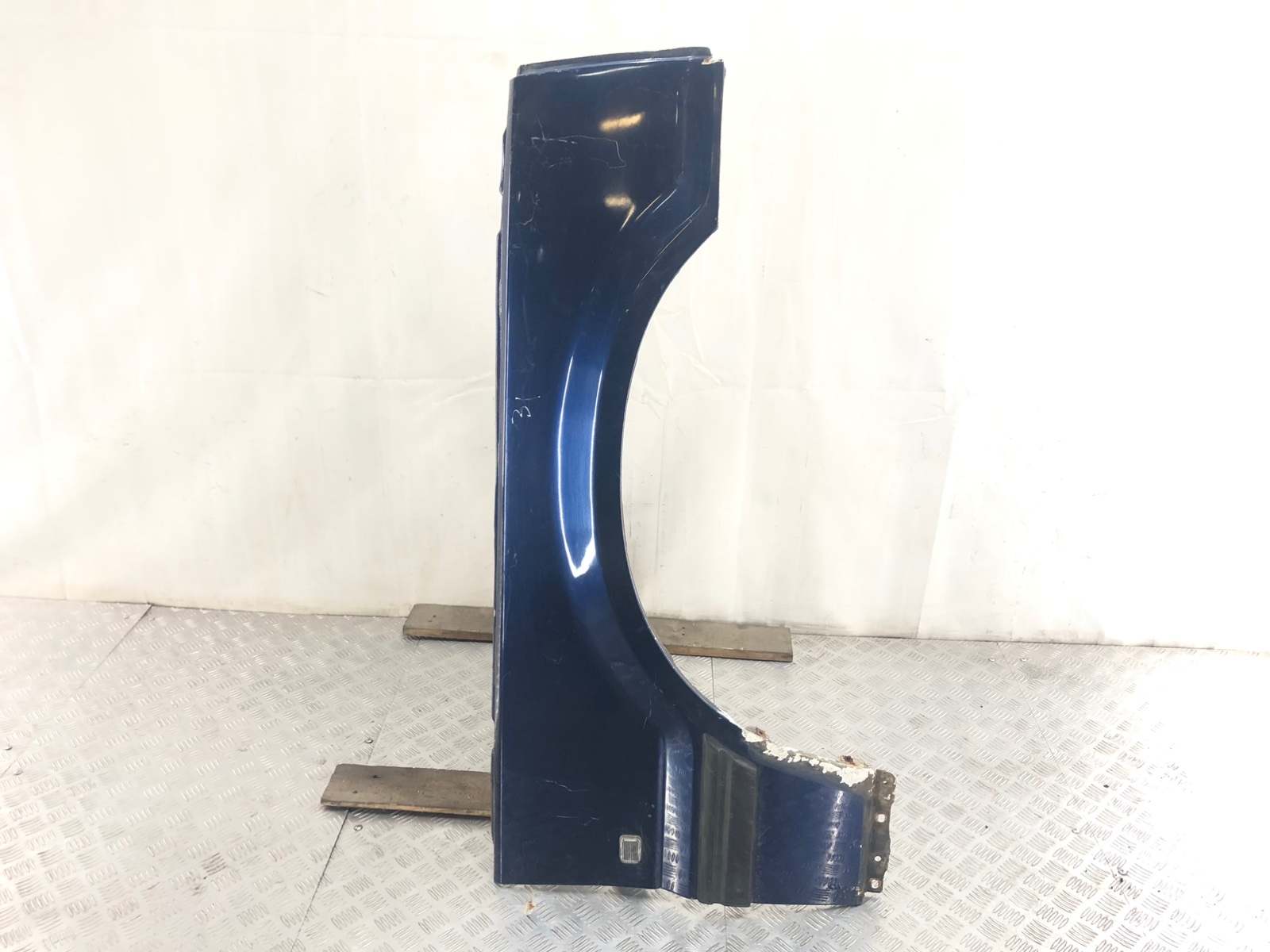 Крыло переднее правое бу для Land Rover Range Rover 2 2.5 TD, 1996 г.