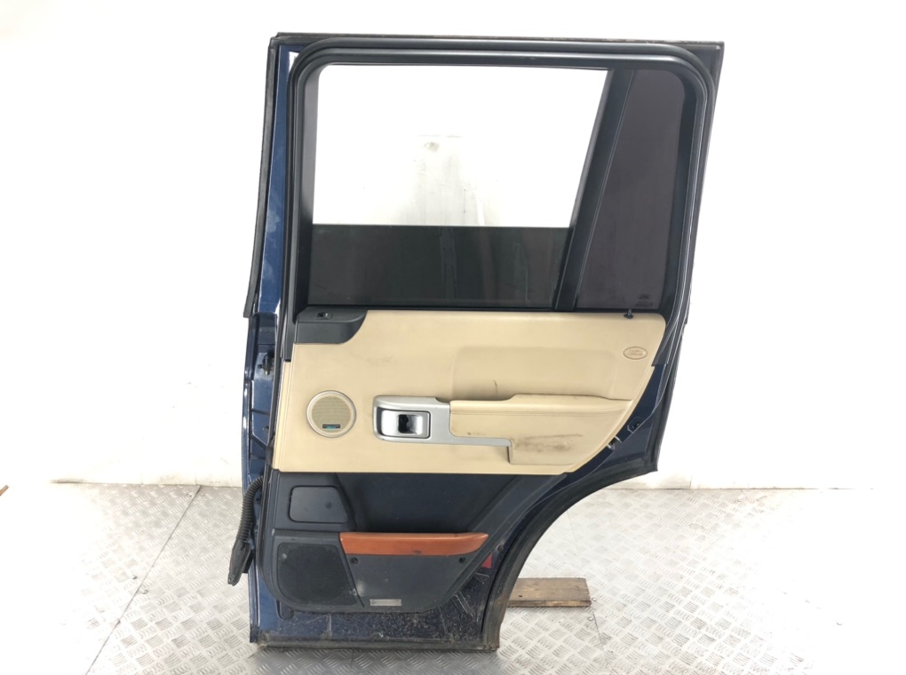 Дверь задняя правая бу для Land Rover Range Rover  3.0 TD,  2002 г.