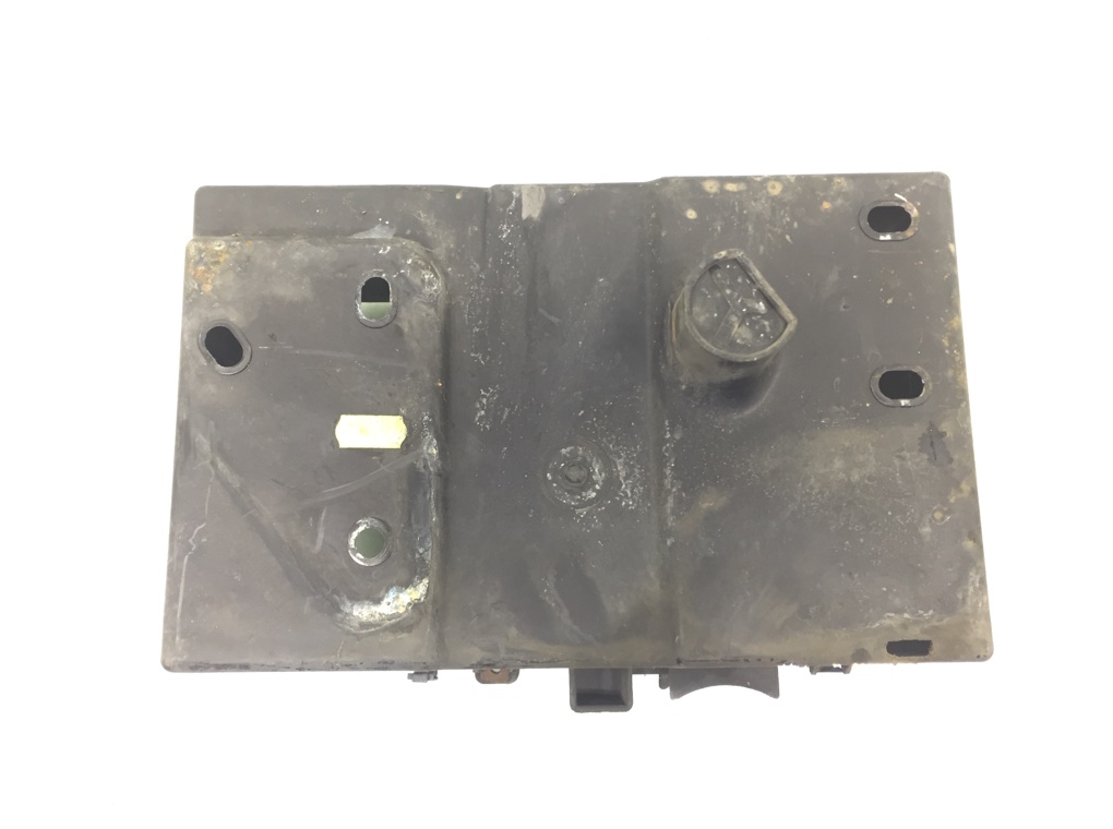 Полка аккумулятора бу для Peugeot 406  2.0 HDi,  2003 г.