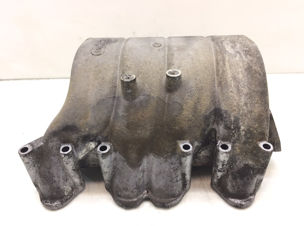 Коллектор впускной бу для Volkswagen Caddy 3 2.0 SDi, 2008 г.