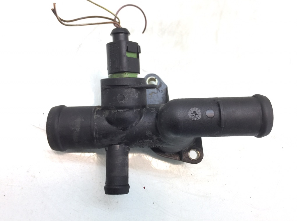 Фланец (тройник) системы охлаждения бу для Skoda Octavia A4 1.8 Ti,  2003 г.