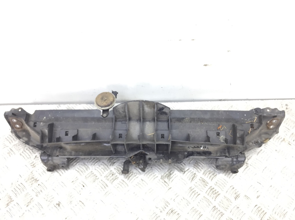 Планка под капот бу для Toyota Yaris XP9 1.0 i,  2006 г.