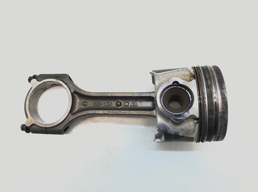 Поршень бу для Kia Ceed 1 1.6 CRDi, 2008 г.