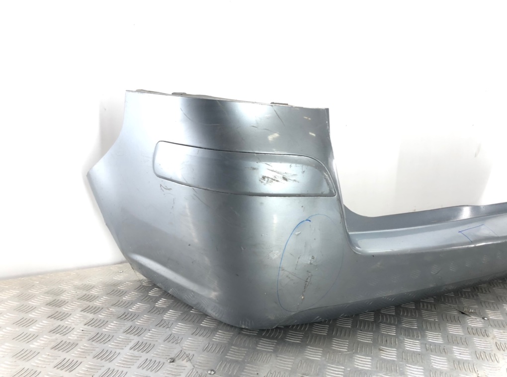 Бампер задний бу для Opel Zafira B 1.6 i,  2007 г.