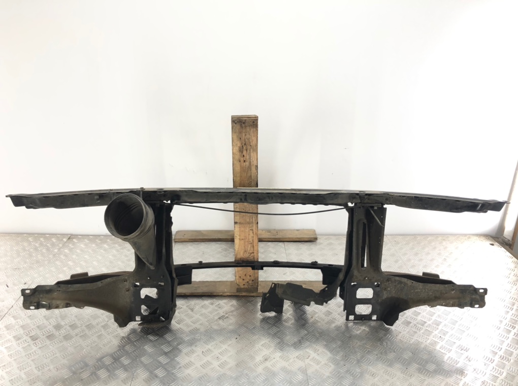 Панель передняя (телевизор) бу для Land Rover Range Rover 3 3.0 TD, 2004 г. Панель передняя (телевизор) бу для Land Rover Range Rover 3 3.0 TD, 2004 г.