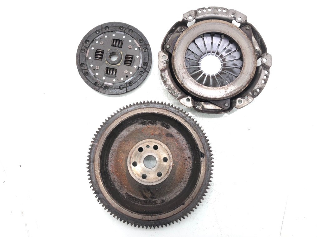 Комплект сцепления бу для Nissan Micra K12 1.2 i,  2009 г.