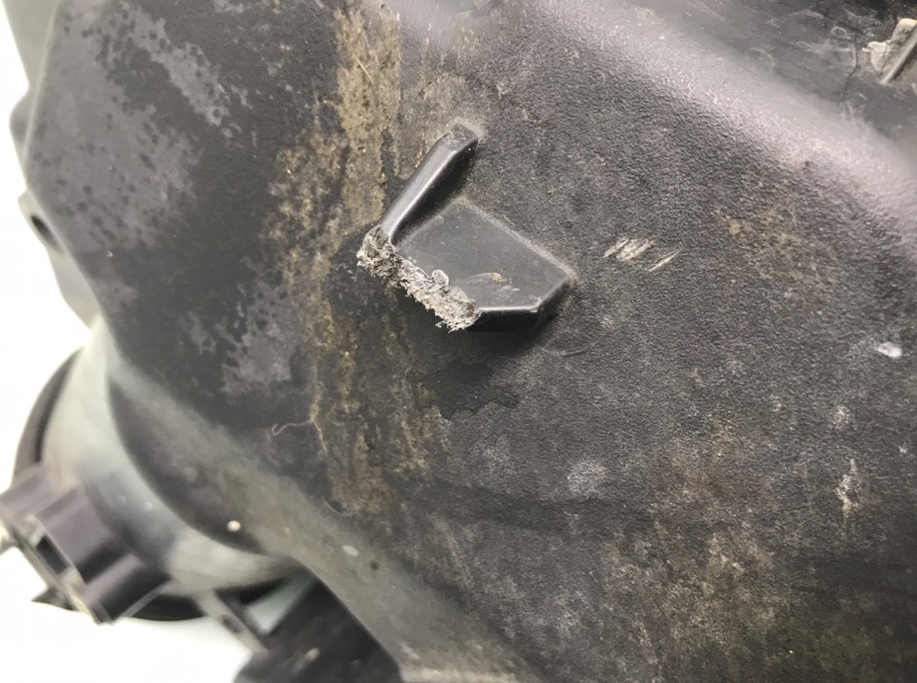 Корпус воздушного фильтра бу для Honda FR-V  2.2 CTDi,  2006 г.