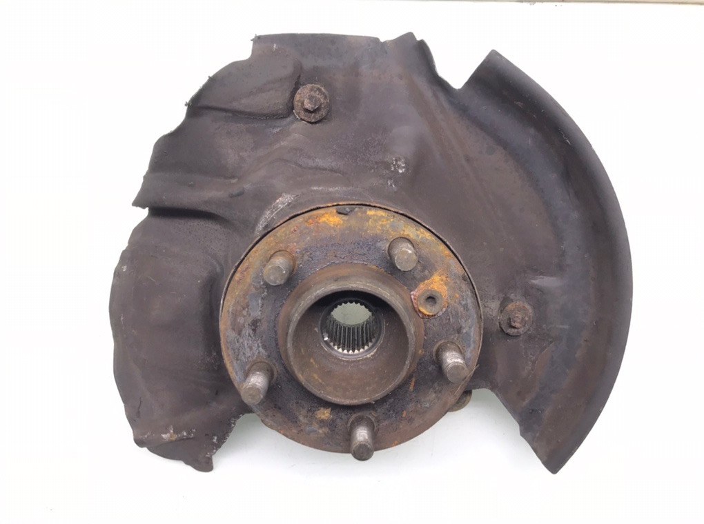 Ступица передняя левая бу для Land Rover Range Rover 3 3.0 TD, 2002 г.