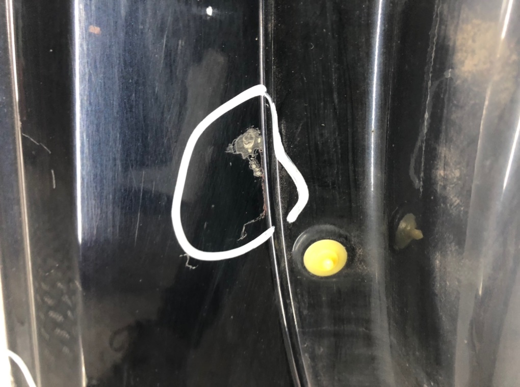 Крыло переднее правое бу для Land Rover Discovery 3 2.7 TD,  2006 г.