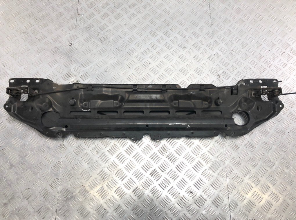 Планка под капот бу для BMW 5 E60/E61 2.0 TD,  2008 г.