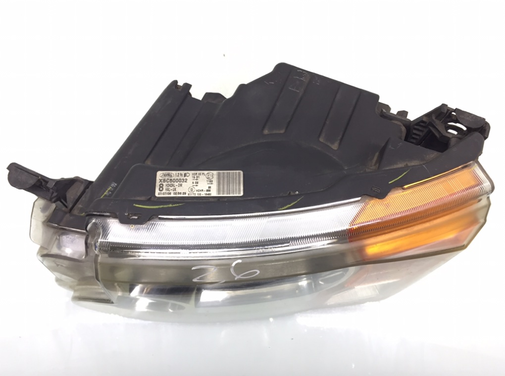 Фара левая бу для Land Rover Discovery 3 2.7 TD,  2006 г.