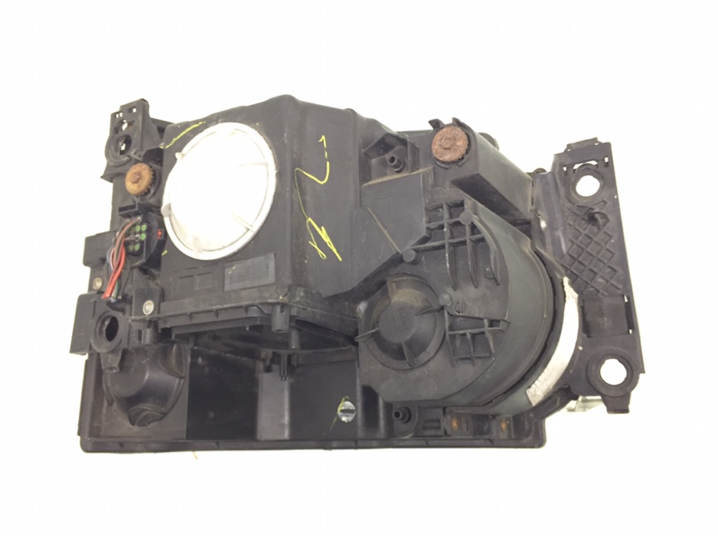 Фара левая бу для Land Rover Discovery 3 2.7 TD,  2006 г.