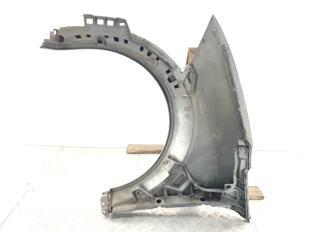 Крыло переднее правое бу для Audi A2 8Z 1.4 i, 2001 г. Крыло переднее правое бу для Audi A2 8Z 1.4 i, 2001 г.
