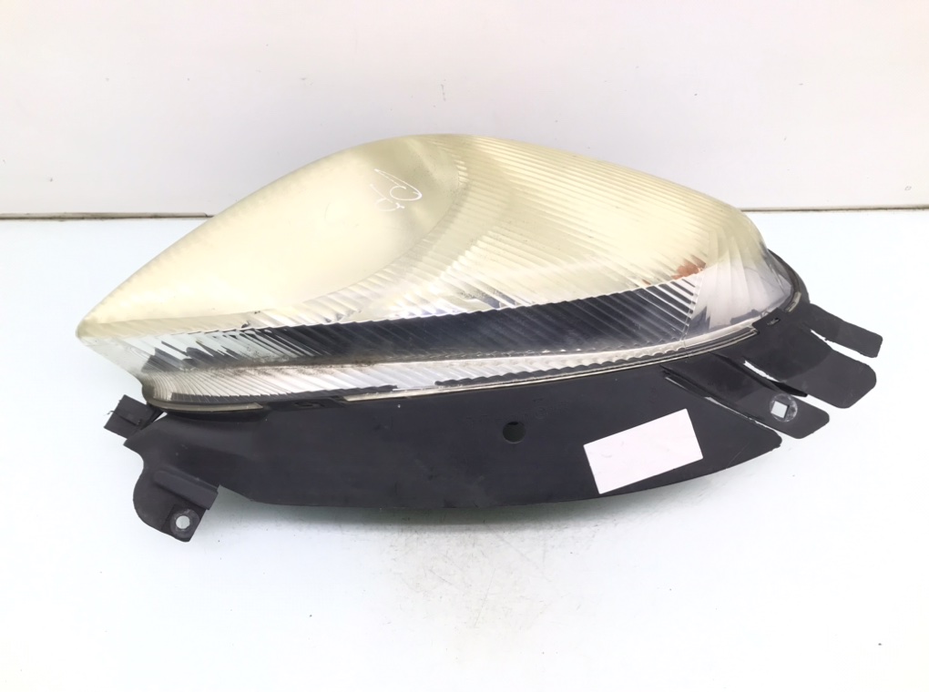 Фара правая бу для Citroen Xsara Picasso  2.0 HDi,  2003 г.