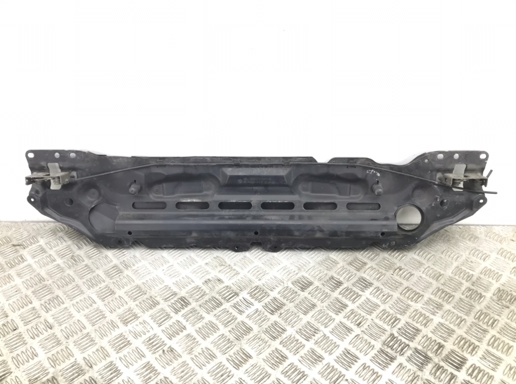 Планка под капот бу для BMW 5 E60/E61 2.0 TD,  2005 г.