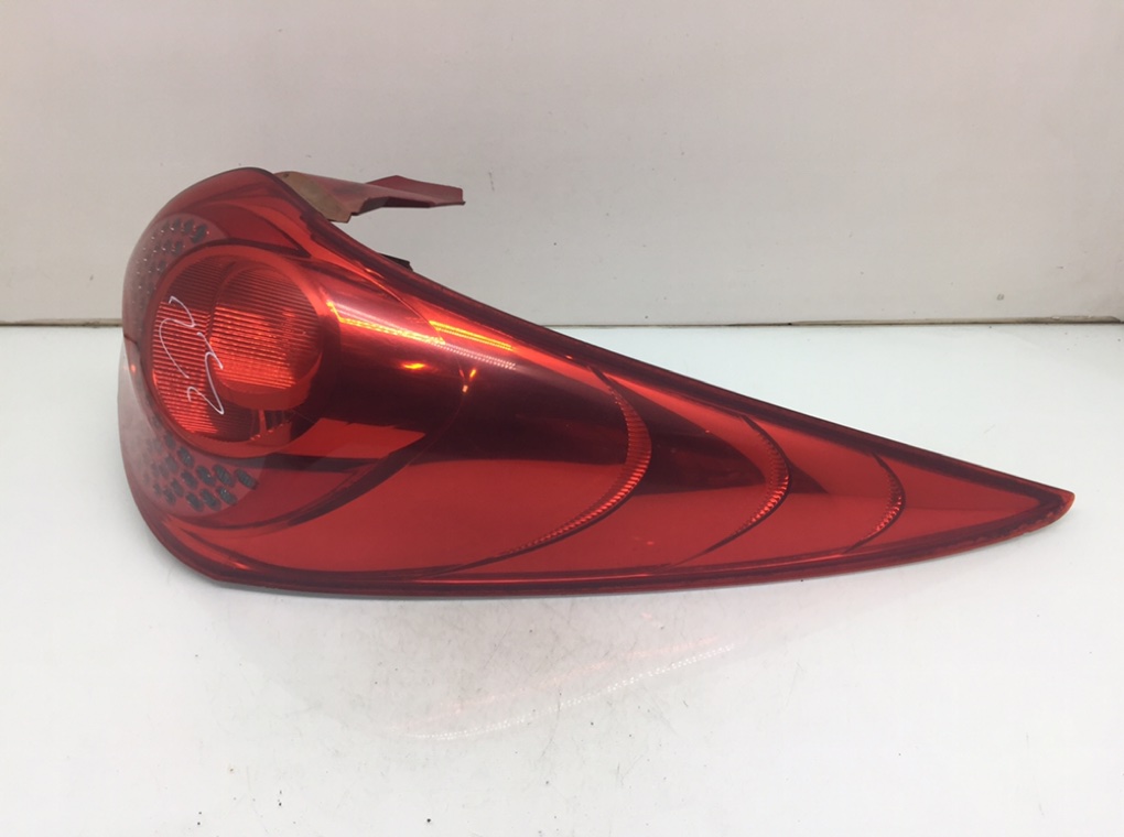 Фонарь задний правый бу для Peugeot 207 SW 1.6 HDi,  2007 г.