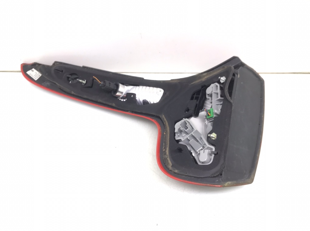 Фонарь задний правый бу для Volvo C30  1.6 i,  2010 г.