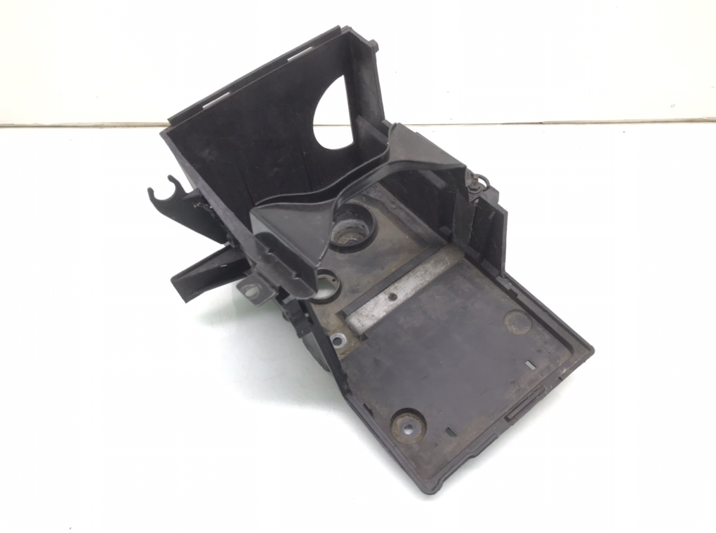 Полка аккумулятора бу для Volvo V50 1.6 D, 2010 г.