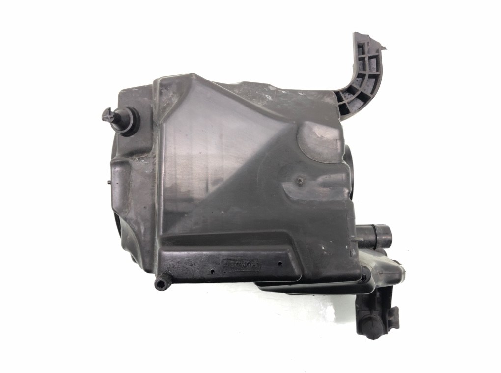 Корпус воздушного фильтра бу для Volvo C30  1.6 i,  2010 г.