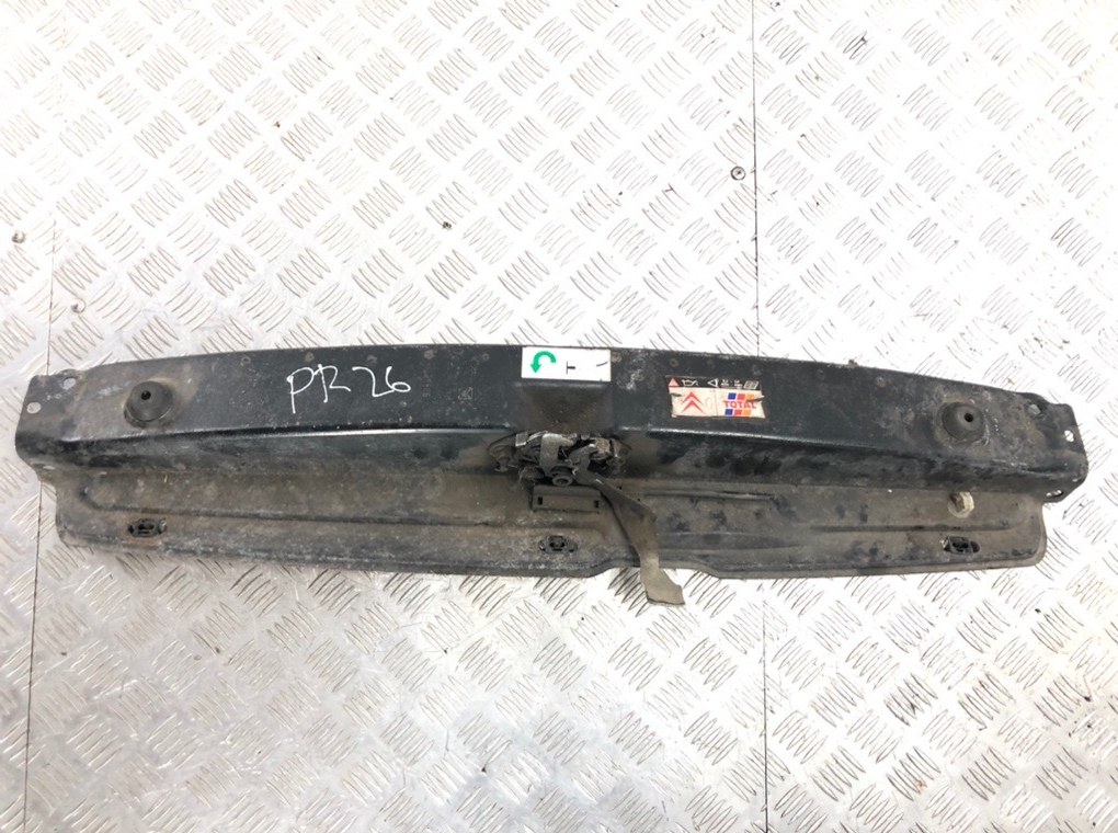 Планка под капот бу для Citroen Xsara Picasso 2.0 HDi, 2002 г. Планка под капот бу для Citroen Xsara Picasso 2.0 HDi, 2002 г.